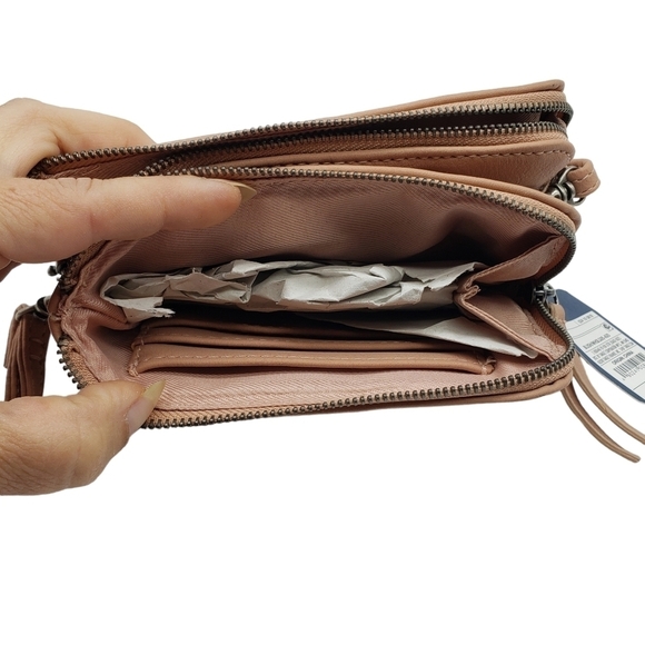 Universal Thread Small Crossbody or Wristlet Blush Bag - Picture 8 of 8